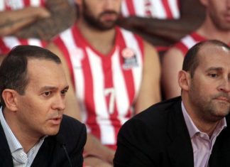 Στήριξη Μαρινάκη σε Αγγελόπουλους