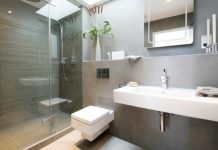 Προσοχή όταν «τραβάτε» το καζανάκι της τουαλέτας