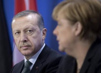 Ερντογάν: Δεν θα εγκαταλείψουμε τον Σάρατζ – 400.000 από την Ιντλίμπ κατευθύνονται στην Τουρκία