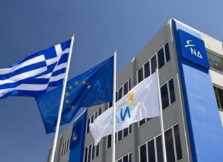 Καταδικάζει η ΝΔ την επίθεση στο σπίτι του Μίκη Θεοδωράκη