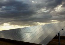 Οι ΗΠΑ σχεδιάζουν δασμούς 3.521% σε φωτοβολταϊκά από την ΝΑ Ασία