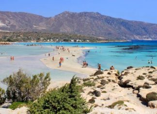 Το σχέδιο για το άνοιγμα του τουρισμού και την υγειονομική ενίσχυση των νησιών