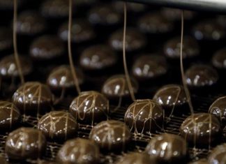 Η μαύρη σοκολάτα μπορεί να επιβραδύνει τη γήρανση