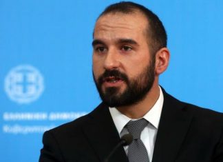 Τζανακόπουλος κατά Στουρνάρα