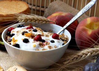 Δημητριακά, σόγια και ξηροί καρποί, μειώνουν την πιθανότητα πρόωρης εμμηνόπαυσης