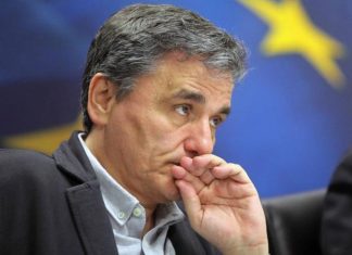 Τσακαλώτος στην «Les Echos»: Η Ελλάδα είναι έτοιμη να σταθεί στα πόδια της