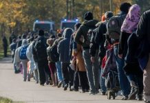 Ουγγαρία: Νομοσχέδιο ποινικοποιεί την παροχή βοήθειας σε μετανάστες