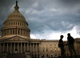 ΗΠΑ: Συμφωνία στο Κογκρέσο για προϋπολογισμό 300 δισ. δολαρίων