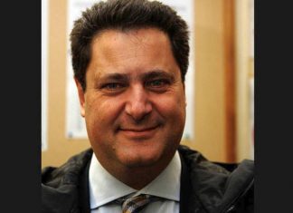 Στο Ελληνικό η κηδεία του Μιχάλη Ζαφειρόπουλου