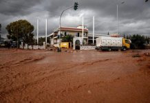 Φόβοι για 7 νεκρούς στη Μάνδρα – Τρεις αγνοούμενοι