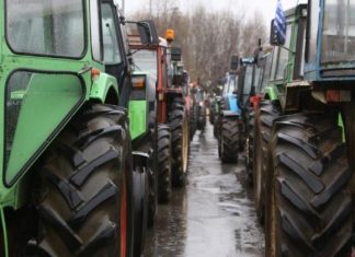 Αγρότες έκλεισαν την παλαιά εθνική Θεσσαλονίκης-Έδεσσας -και στα δύο ρεύματα