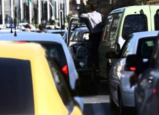 Οδηγίες για να επιβιώσετε με ΙΧ στο χάος στο κέντρο της Αθήνας για το «Μεγάλο Περίπατο»