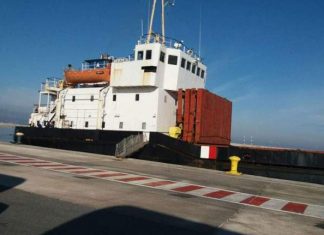 Ηράκλειο: Ξεκίνησε η εκφόρτωση των εκρηκτικών από το πλοίο «Andromeda»