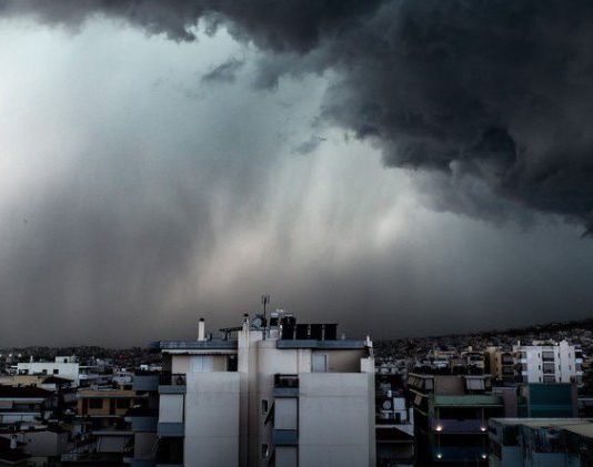 Ισχυρές βροχές και καταιγίδες μέχρι το πρωί Σαββάτου (6/12) – Συναγερμός σε 9 περιφέρειες (upd)