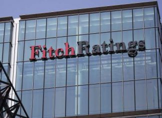 Handelsblatt: Ο Fitch αναμένει από το Eurogroup να ελαφρύνει φέτος το χρέος της Ελλάδας