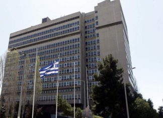 Στο Αυτόφωρο 20 συλληφθέντες μέλη του Ρουβίκωνα (upd)