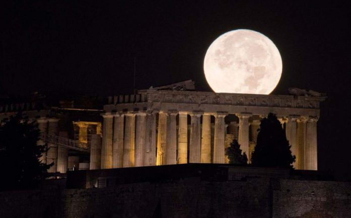 Acropolis-full-moon