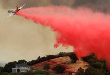 Φωτιές στην Καλιφόρνια: 75.000 άνθρωποι εγκατέλειψαν τα σπίτια τους