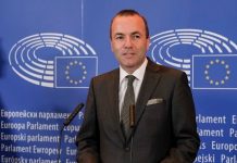 Ο Manfred Weber εξελέγη επικεφαλής της ευρωπαϊκής δεξιάς στις ευρωεκλογές