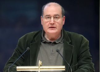 Φίλης: Προβληματισμός για οικονομική πολιτική