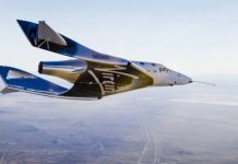 Το σκάφος VSS Unity της Virgin Galactic στα σύνορα του διαστήματος, με δοκιμαστικό επιβάτη