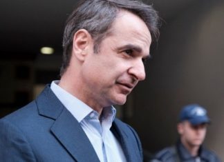 Μητσοτάκης κατά Uber: Ανταγωνίζεται με αθέμιτο τρόπο τους επαγγελματίες ταξιτζήδες