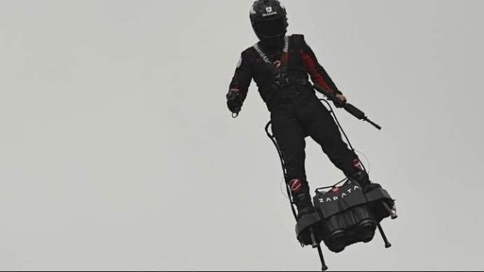 flyboard-zapata-paris-14-7-2019