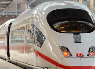 Γερμανία: 1 παιδί νεκρό όταν αλλοδαπός το έσπρωξε στις ράγες τρένου