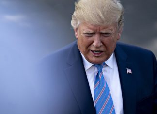 Τραμπ: Ενδεχόμενο επιβολής δασμών στις εισαγωγές αυτοκινήτων από Ευρώπη