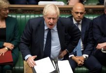 Στην εντατική ο Μπόρις Τζόνσον – Μεγάλη ανησυχία στη Βρετανία (upd)