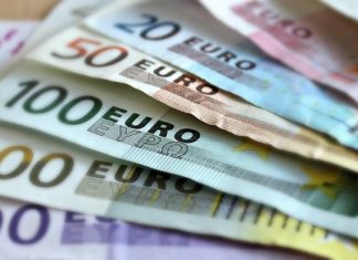 Στη Βουλή το ν/σ για τις μικροπιστώσεις μέχρι 25.000 ευρώ – Σε ποιους απευθύνεται