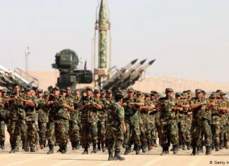 Λιβύη: Ο στρατάρχης Χάφταρ καλεί για την «τελική μάχη» στην Τρίπολη