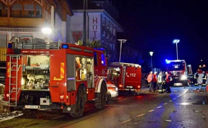 italian-fireman-ambulance
