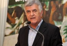 Πέθανε ο Φίλιππος Πετσάλνικος