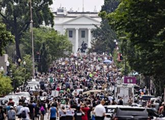 ΗΠΑ: Νέες διαδηλώσεις για τον Τζορτζ Φλόιντ