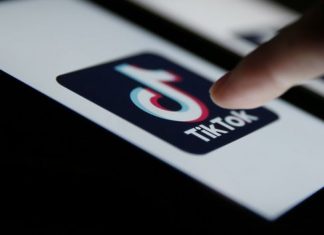 Το TikTok υπέγραψε συμφωνία για να αποφύγει την απαγόρευσή του στις ΗΠΑ