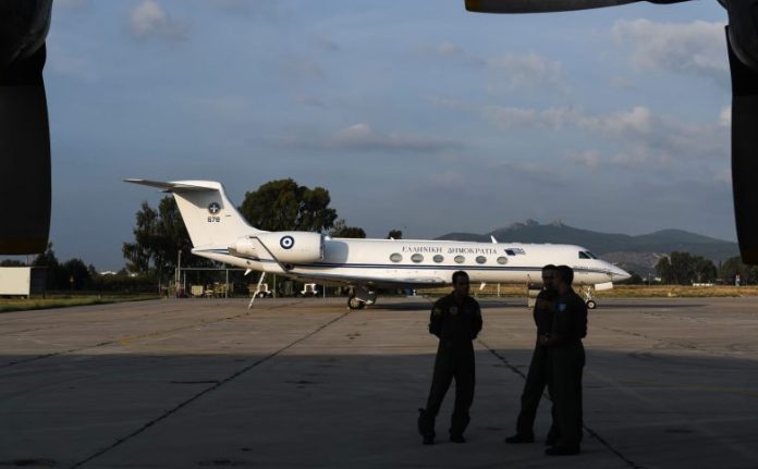 Kyvernhtiko-aeroskafos-Embraer