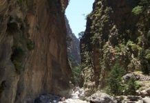 Επιχείρηση διάσωσης άνδρα που τραυματίστηκε στο φαράγγι της Σαμαριάς