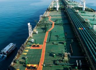 Η Βενεζουέλα λέει ότι οι εξαγωγές πετρελαίου συνεχίζονται ομαλά, παρά τον αποκλεισμό των ΗΠΑ