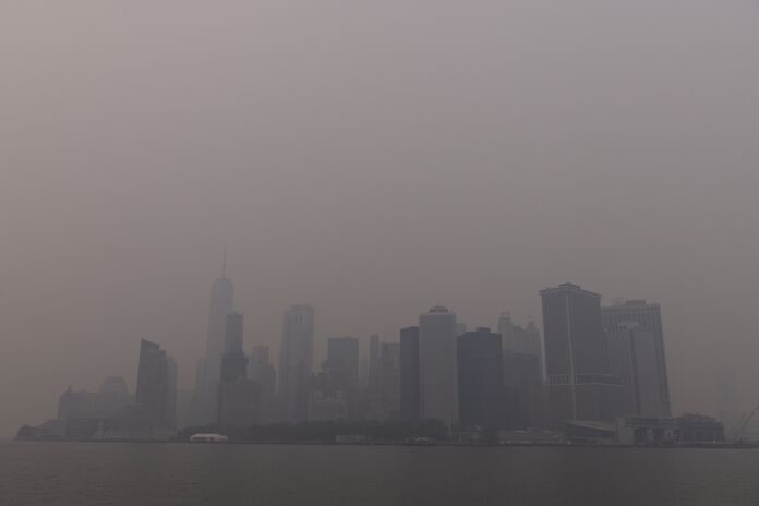 New York air pollution from Canada fires