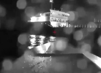 Η Ουκρανία λέει πως έπληξε εξέδρα πετρελαίου και πολεμικό πλοίο της Ρωσίας στην Κασπία