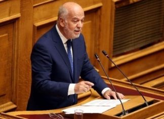 Φλωρίδης: Κινδύνευσε η ζωή 20 καρκινοπαθών λόγω της κατάληψης του αεροδρομίου στο Ηράκλειο