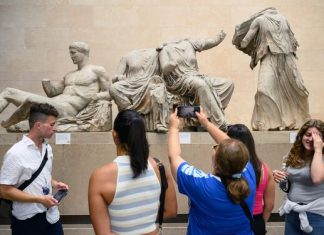 Αισιόδοξος για συμφωνία με Ελλάδα για τα Γλυπτά του Παρθενώνα, ο πρόεδρος του Βρετανικού Μουσείου