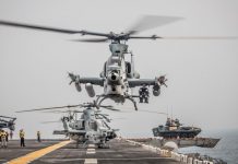 Αμερικανικά ελικόπτερα βύθισαν 3 σκάφη των Χούθι