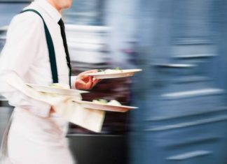 Κεραμέως: Αύξηση στις δηλωθείσες υπερωρίες κατά 1,8 εκατ. ώρες – Τι λέει για το «13ωρο»