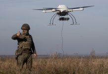 Μόσχα: Bίντεο με συντρίμμια drone ως απόδειξη για ισχυρισμούς περί ουκρανικής επίθεσης κατά κατοικίας του Πούτιν – Αντιπερισπασμό καταγγέλλει η Κάγια Κάλλας