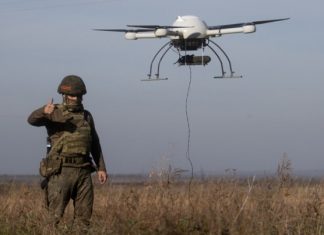 Μόσχα: Bίντεο με συντρίμμια drone ως απόδειξη για ισχυρισμούς περί ουκρανικής επίθεσης κατά κατοικίας του Πούτιν – Αντιπερισπασμό καταγγέλλει η Κάγια Κάλλας