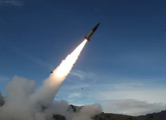 Η Ρωσία έπληξε λιμάνι στην Οδησσό – Ουκρανικοί πύραυλοι χτύπησαν ενεργειακές εγκαταστάσεις στη Μπέλγκοροντ