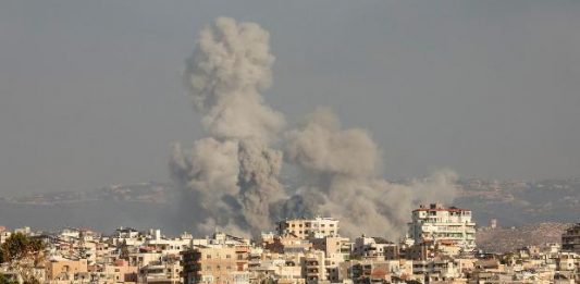 Εκατοντάδες ισραηλινά αεροσκάφη βομβαρδίζουν Ιράν και Λίβανο – Ισχυρές εκρήξεις στη Τεχεράνη