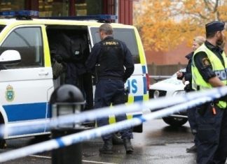 Σουηδία: Αστυνομικοί σκότωσαν νεαρό που επιτέθηκε στους ενοίκους σπιτιού στην πόλη Μπόντεν